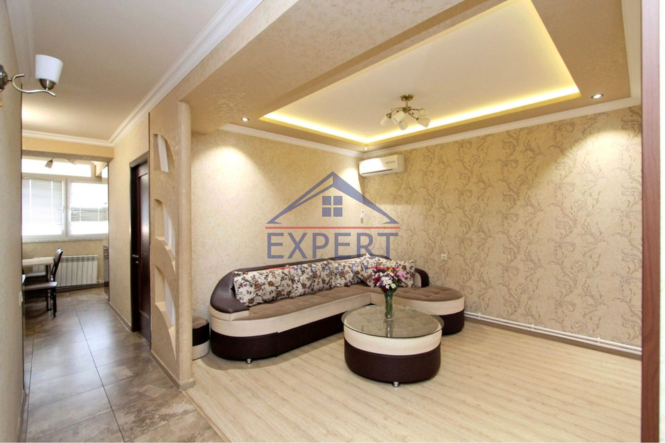 ԿԵՆՏՐՈՆ, ՀԻՆ ԵՐԵՒԱՆՑՈՒ ՓՈՂՈՑ, 3 ՍԵՆՅԱԿ