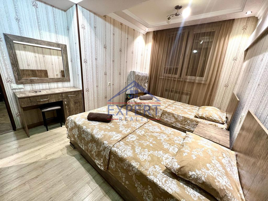 ԿԵՆՏՐՈՆ, ՀԻՆ ԵՐԵՒԱՆՑՈՒ ՓՈՂՈՑ, 3 ՍԵՆՅԱԿ