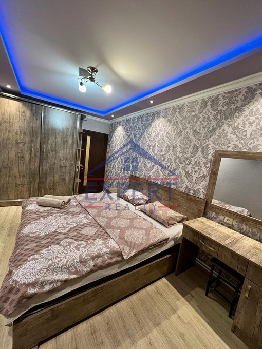 ԿԵՆՏՐՈՆ, ՀԻՆ ԵՐԵՒԱՆՑՈՒ ՓՈՂՈՑ, 3 ՍԵՆՅԱԿ