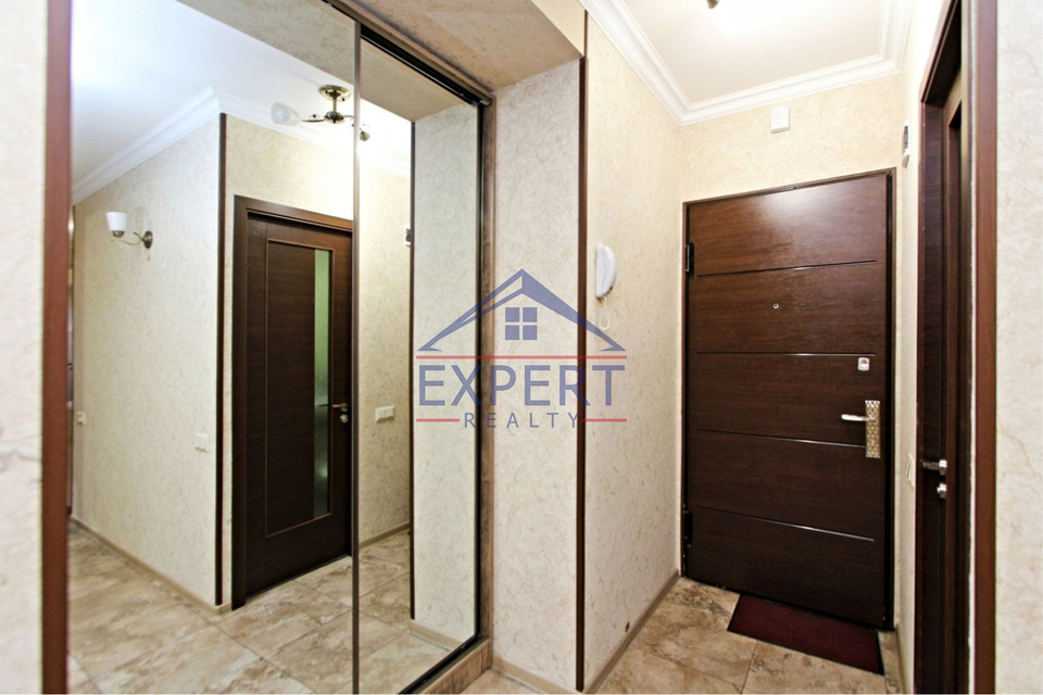 ԿԵՆՏՐՈՆ, ՀԻՆ ԵՐԵՒԱՆՑՈՒ ՓՈՂՈՑ, 3 ՍԵՆՅԱԿ