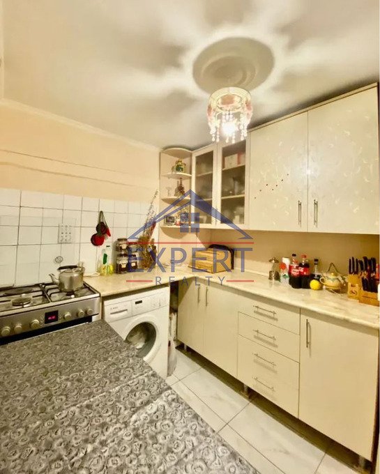 ՔԱՆԱՔԵՌ ԶԵՅԹՈՒՆ, ՌՈՒԲԻՆՅԱՆՑ ՓՈՂՈՑ, 3 ՍԵՆՅԱԿ