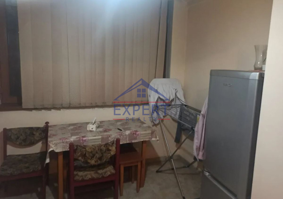 ԱՐԱԲԿԻՐ, ԿՈՄԻՏԱՍԻ ՊՈՂՈՏԱ, 3 ՍԵՆՅԱԿ