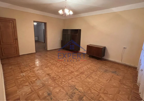 ԱՐԱԲԿԻՐ, ՎԱՂԱՐՇ ՎԱՂԱՐՇՅԱՆ ՓՈՂՈՑ, 2 ՍԵՆՅԱԿ