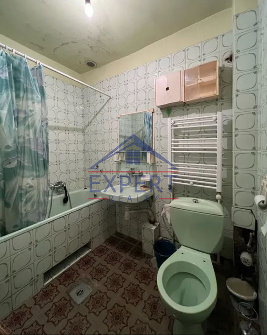 ԱՐԱԲԿԻՐ, ՎԱՂԱՐՇ ՎԱՂԱՐՇՅԱՆ ՓՈՂՈՑ, 2 ՍԵՆՅԱԿ