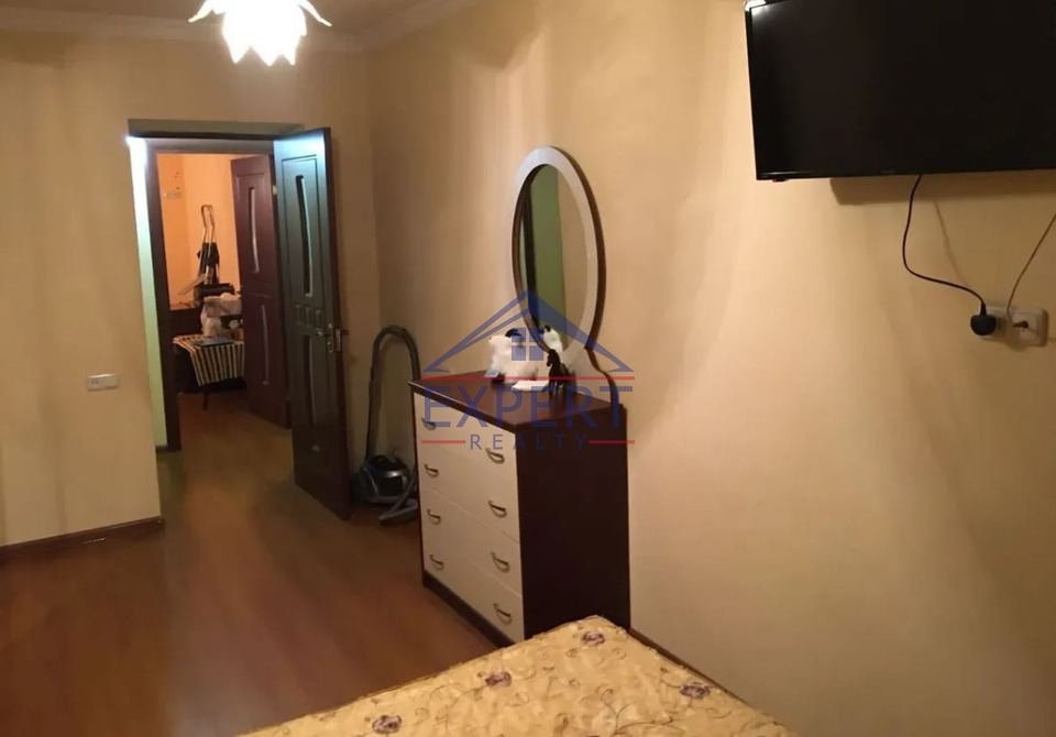 ԱՋԱՓՆՅԱԿ, ՀԱԼԱԲՅԱՆ ՓՈՂՈՑ, 3 ՍԵՆՅԱԿ
