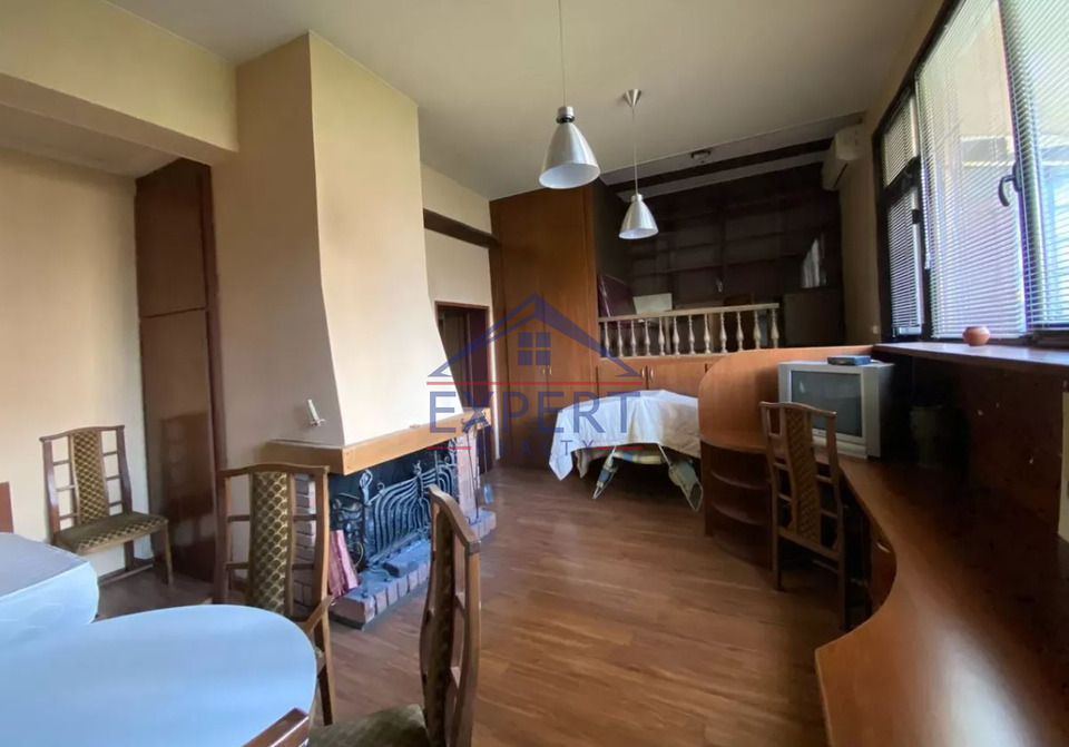 ԿԵՆՏՐՈՆ, ՄԱՇՏՈՑԻ ՊՈՂՈՏԱ, 3 ՍԵՆՅԱԿ