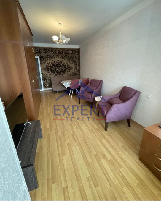 ԿԵՆՏՐՈՆ, ԴԵՐԵՆԻԿ ԴԵՄԻՐՃՅԱՆ ՓՈՂՈՑ, 1 ՍԵՆՅԱԿ