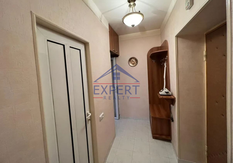 ԿԵՆՏՐՈՆ, ԴԵՐԵՆԻԿ ԴԵՄԻՐՃՅԱՆ ՓՈՂՈՑ, 1 ՍԵՆՅԱԿ