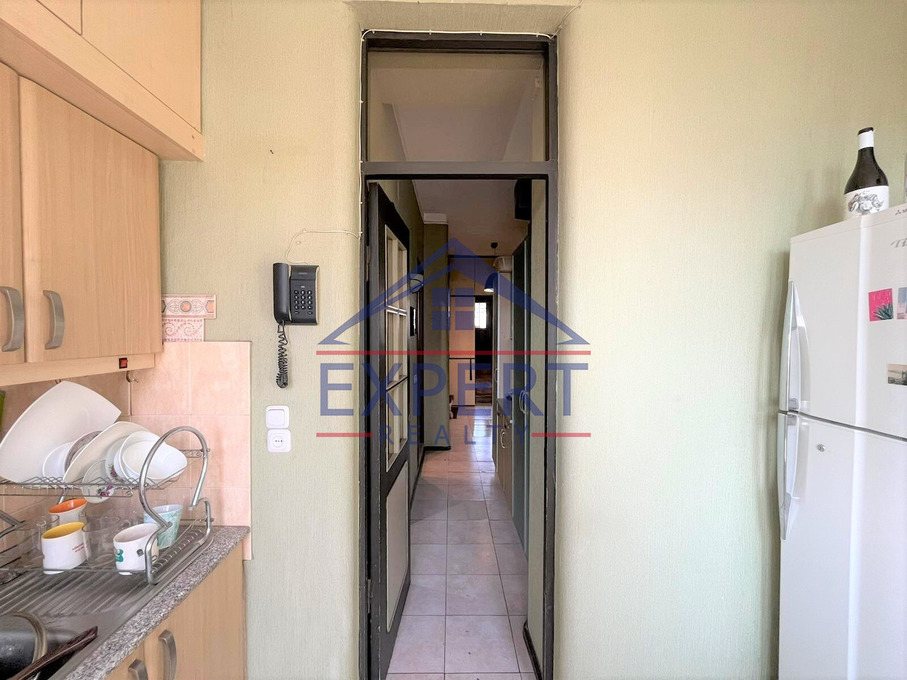 ԿԵՆՏՐՈՆ, ՄԱՇՏՈՑԻ ՊՈՂՈՏԱ, 3 ՍԵՆՅԱԿ