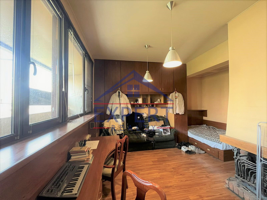 ԿԵՆՏՐՈՆ, ՄԱՇՏՈՑԻ ՊՈՂՈՏԱ, 3 ՍԵՆՅԱԿ