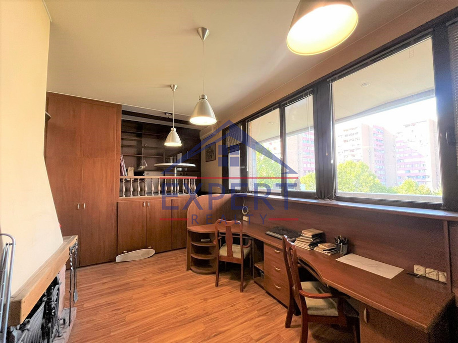 ԿԵՆՏՐՈՆ, ՄԱՇՏՈՑԻ ՊՈՂՈՏԱ, 3 ՍԵՆՅԱԿ