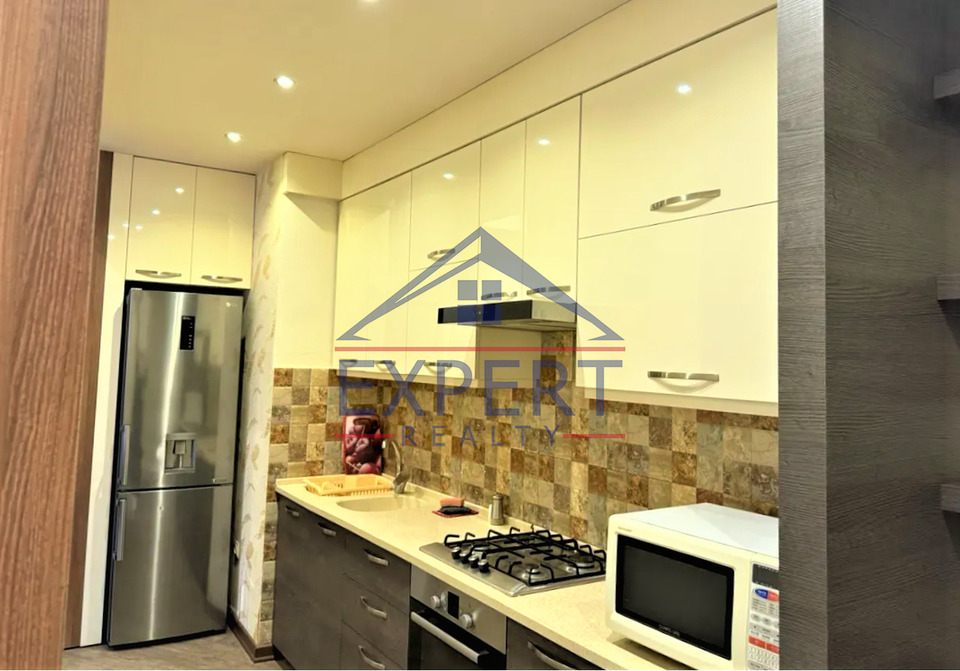 ԿԵՆՏՐՈՆ, ՊՈՒՇԿԻՆԻ ՓՈՂՈՑ, 3 ՍԵՆՅԱԿ