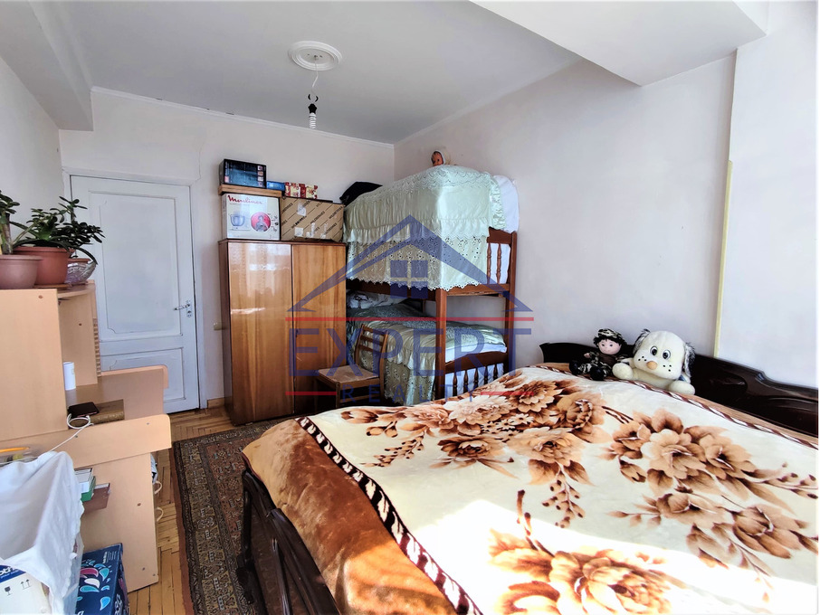 ԱՐԱԲԿԻՐ, ԱՐԱԲԿԻՐ 37-ՐԴ ՓՈՂՈՑ, 4ՍԵՆՅԱԿ