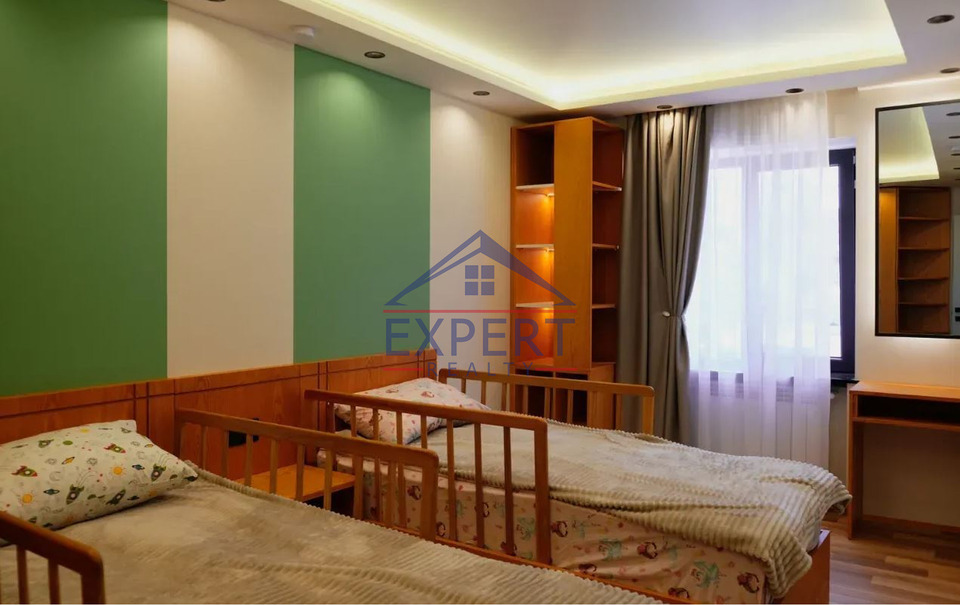 ՔԱՆԱՔԵՌ-ԶԵՅԹՈՒՆ, ԴԱՎԻԹ ԱՆՀԱՂԹ ՓՈՂՈՑ, 3 ՍԵՆՅԱԿ