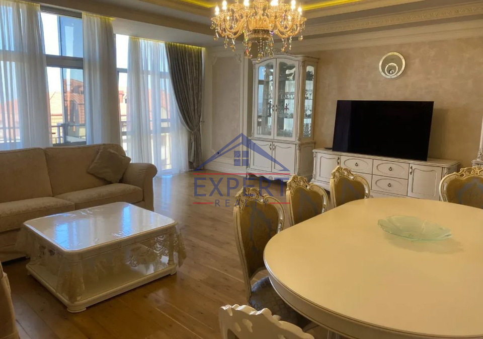 ԿԵՆՏՐՈՆ, ՎԵՐԻՆ ԱՆՏԱՌԱՅԻ ՓՈՂՈՑ, 3 ՍԵՆՅԱԿ