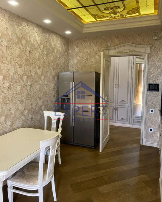 ԿԵՆՏՐՈՆ, ՎԵՐԻՆ ԱՆՏԱՌԱՅԻ ՓՈՂՈՑ, 3 ՍԵՆՅԱԿ