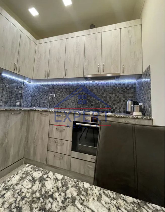 ԿԵՆՏՐՈՆ, ԵԶՆԻԿ ԿՈՂԲԱՑԻ ՓՈՂՈՑ, 2 ՍԵՆՅԱԿ