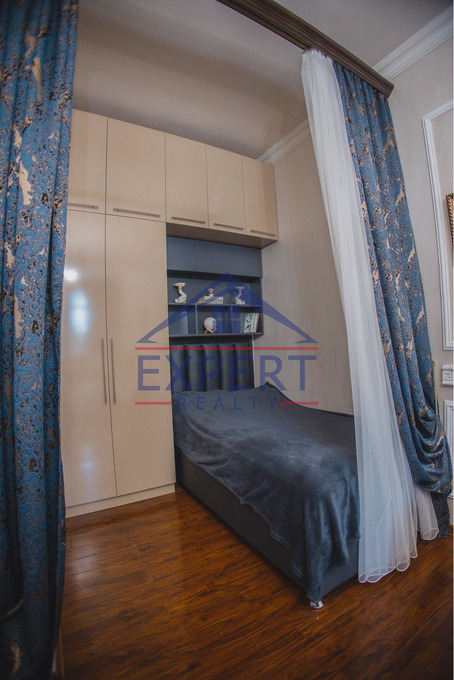 ԿԵՆՏՐՈՆ, ՄԱՇՏՈՑԻ ՊՈՂՈՏԱ, 2 ՍԵՆՅԱԿ