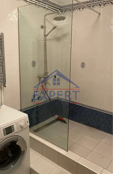 ԿԵՆՏՐՈՆ, ՊՈՒՇԿԻՆԻ ՓՈՂՈՑ, 3 ՍԵՆՅԱԿ