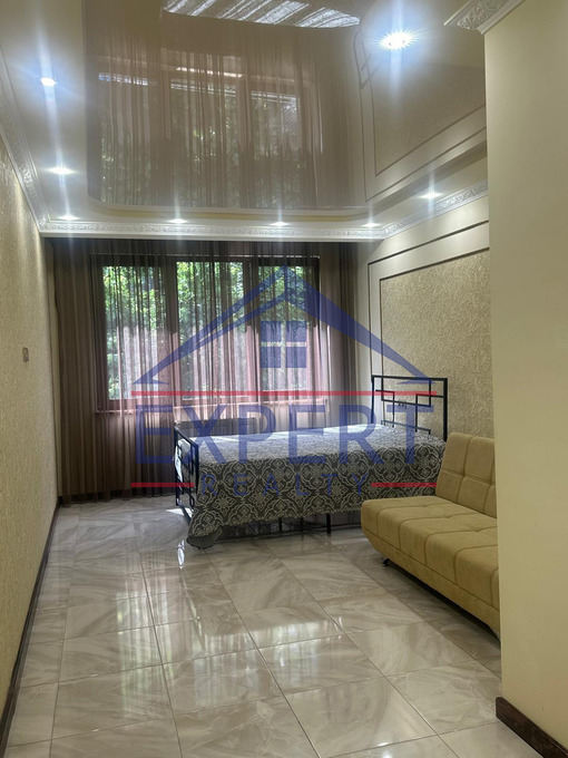 ԿԵՆՏՐՈՆ, ՀԵՐԱՑՈՒ ՓՈՂՈՑ, 2 ՍԵՆՅԱԿ