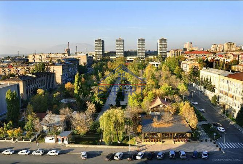 Արաբկիր,  Մամիկոնյանց փողոց, 47 քմ․, 1սենյակ, 3/5 հարկ