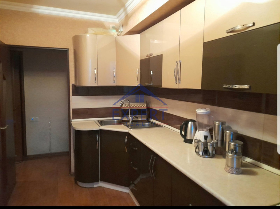 ՄԱԼԱԹԻԱ ՍԵԲԱՍՏԻԱ, Զ․ ԱՆԴՐԱՆԻԿԻ ՓՈՂՈՑ, 4 ՍԵՆՅԱԿ