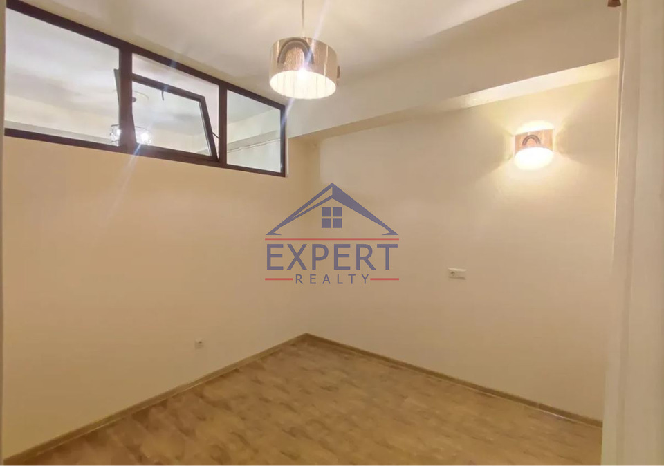 ԿԵՆՏՐՈՆ, ԾԻԾԵՌՆԱԿԱԲԵՐԴԻ ԽՃՈՒՂԻ, 3 ՍԵՆՅԱԿ