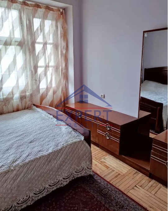 ՄԱԼԱԹԻԱ ՍԵԲԱՍՏԻԱ, ԳՈՒՍԱՄ ՇԵՐԱՄԻ ՓՈՂՈՑ, 4 ՍԵՆՅԱԿ