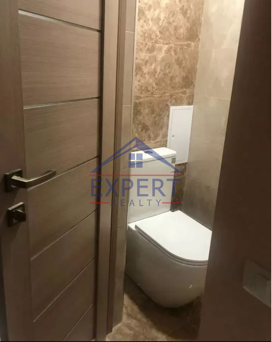 ՔԱՆԱՔԵՌ-ԶԵՅԹՈՒՆ,ՀԱՍՐԱԹՅԱՆ ՓՈՂՈՑ, 3 ՍԵՆՅԱԿ