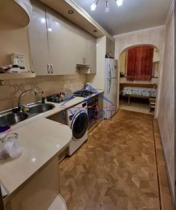 ՄԱԼԱԹԻԱ ՍԵԲԱՍՏԻԱ, ՐԱՖՖՈՒ ՓՈՂՈՑ, 3 ՍԵՆՅԱԿ