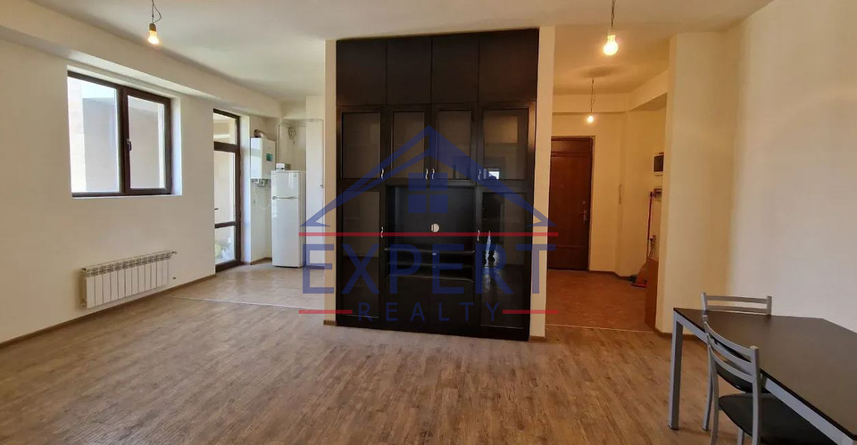 ԱՐԱԲԿԻՐ, ՀՐԱՉՅԱ ՔՈՉԱՐ ՓՈՂՈՑ, 4 ՍԵՆՅԱԿ