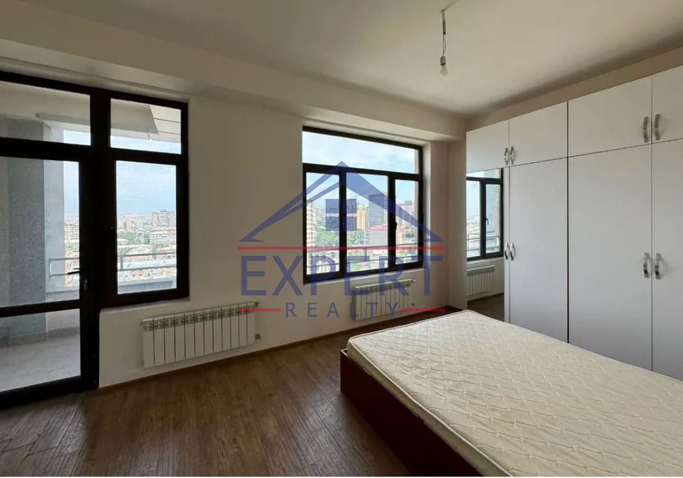 ԱՐԱԲԿԻՐ, ՀՐԱՉՅԱ ՔՈՉԱՐ ՓՈՂՈՑ, 4 ՍԵՆՅԱԿ