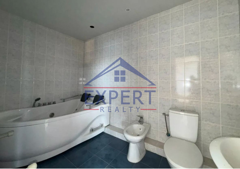 ԱՐԱԲԿԻՐ, ՀՐԱՉՅԱ ՔՈՉԱՐ ՓՈՂՈՑ, 4 ՍԵՆՅԱԿ