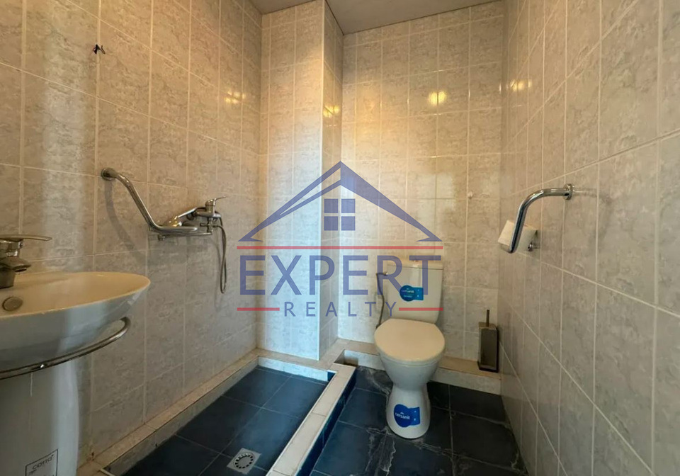 ԱՐԱԲԿԻՐ, ՀՐԱՉՅԱ ՔՈՉԱՐ ՓՈՂՈՑ, 4 ՍԵՆՅԱԿ