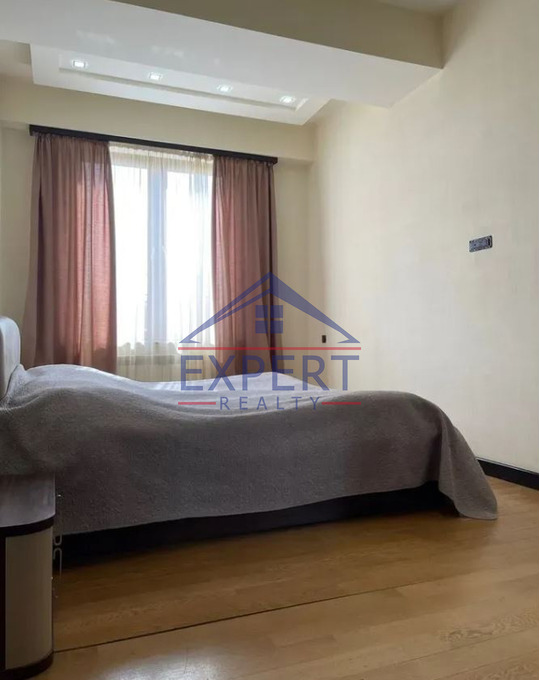 ԱՐԱԲԿԻՐ, ԿՈՄԻՏԱՍԻ ՊՈՂՈՏԱ, 4 ՍԵՆՅԱԿ