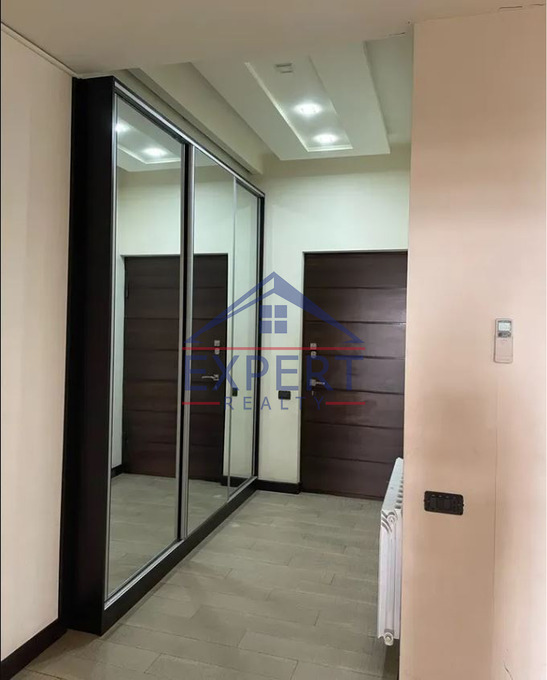 ԱՐԱԲԿԻՐ, ԿՈՄԻՏԱՍԻ ՊՈՂՈՏԱ, 4 ՍԵՆՅԱԿ