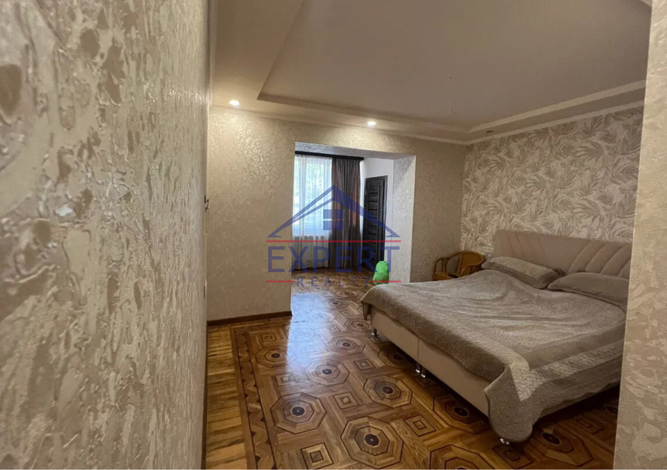 ԱՐԱԲԿԻՐ, ԳՅՈՒԼԲԵՆԿՅԱՆ ՓՈՂՈՑ, 3 ՍԵՆՅԱԿ