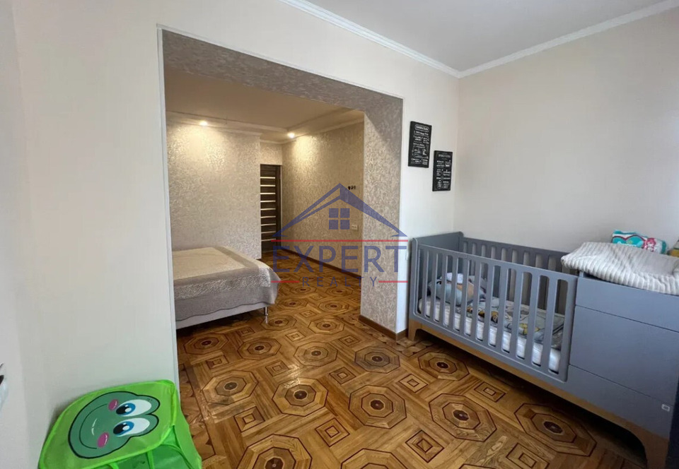 ԱՐԱԲԿԻՐ, ԳՅՈՒԼԲԵՆԿՅԱՆ ՓՈՂՈՑ, 3 ՍԵՆՅԱԿ