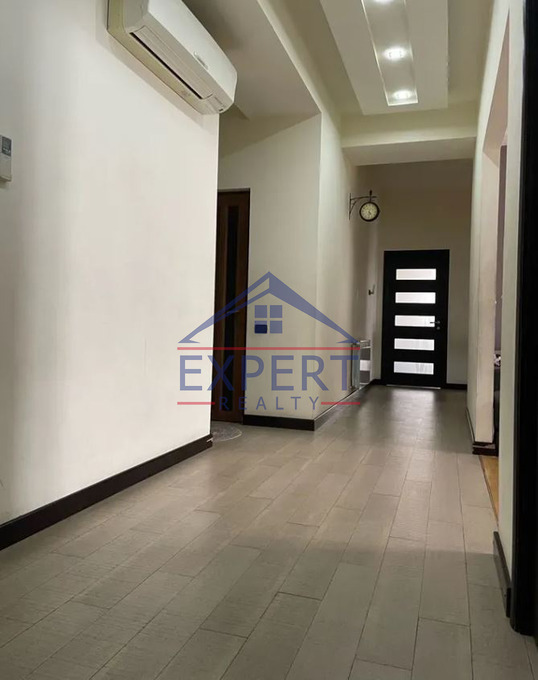 ԱՐԱԲԿԻՐ, ԿՈՄԻՏԱՍԻ ՊՈՂՈՏԱ, 4 ՍԵՆՅԱԿ