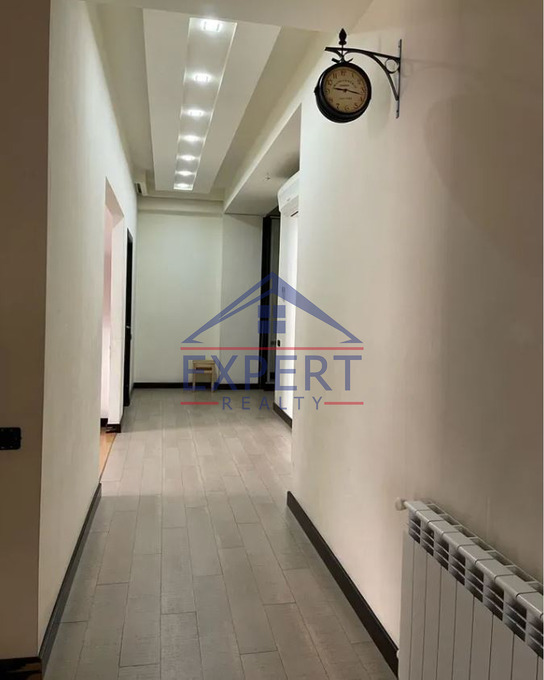 ԱՐԱԲԿԻՐ, ԿՈՄԻՏԱՍԻ ՊՈՂՈՏԱ, 4 ՍԵՆՅԱԿ