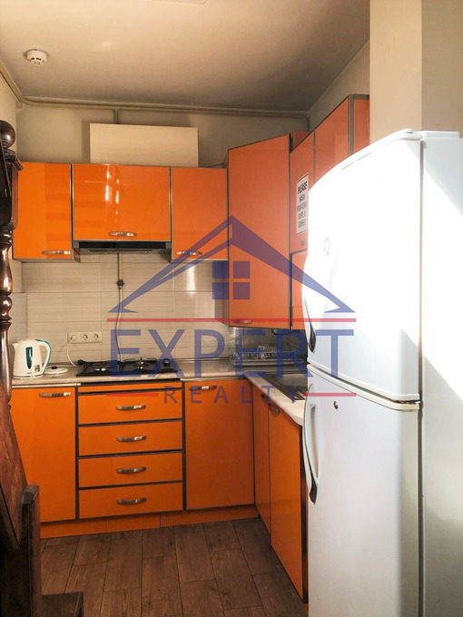 ԿԵՆՏՐՈՆ, ԲԱՂՐԱՄՅԱՆ ՊՈՂՈՏԱ, 185 ՔՄ․