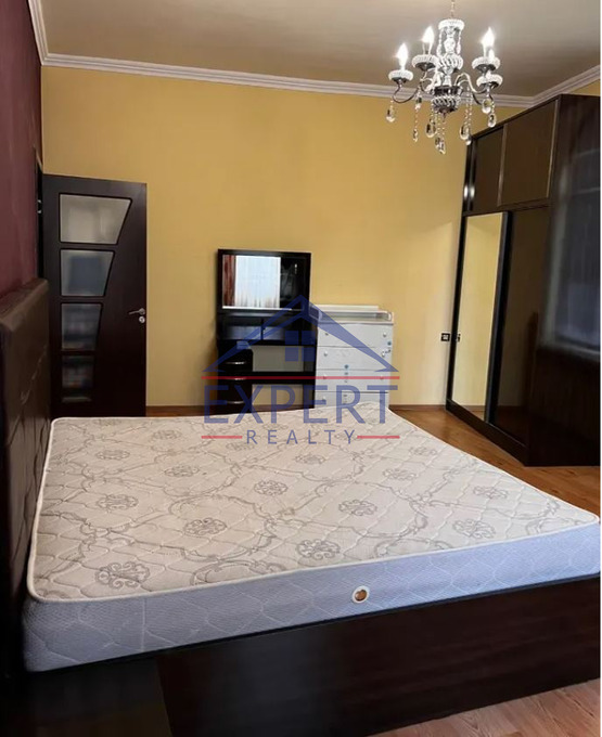ԿԵՆՏՐՈՆ, ՏԻԳՐԱՆ ՄԵԾԻ ՊՈՂՈՏԱ, 2 ՍԵՆՅԱԿ