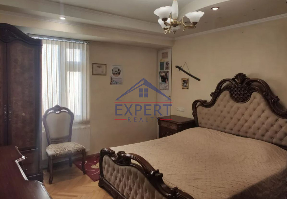 ԱՎԱՆ-ԱՌԻՆՋ, 1ԻՆ ՄԻԿՐՈՇՐՋԱՆ 4 ՍԵՆՅԱԿ
