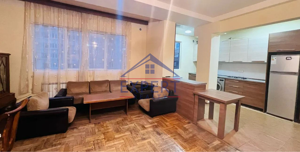 ԿԵՆՏՐՈՆ, ԴԵՐԵՆԻԿ ԴԵՄԻՐՃՅԱՆ, 3 ՍԵՆՅԱԿ
