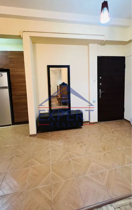 ԿԵՆՏՐՈՆ, ԴԵՐԵՆԻԿ ԴԵՄԻՐՃՅԱՆ, 3 ՍԵՆՅԱԿ