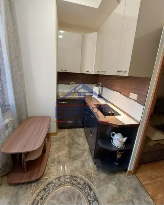 ԱՐԱԲԿԻՐ, ԱԴՈՆՑԻ ՓՈՂՈՑ, 2 ՍԵՆՅԱԿ