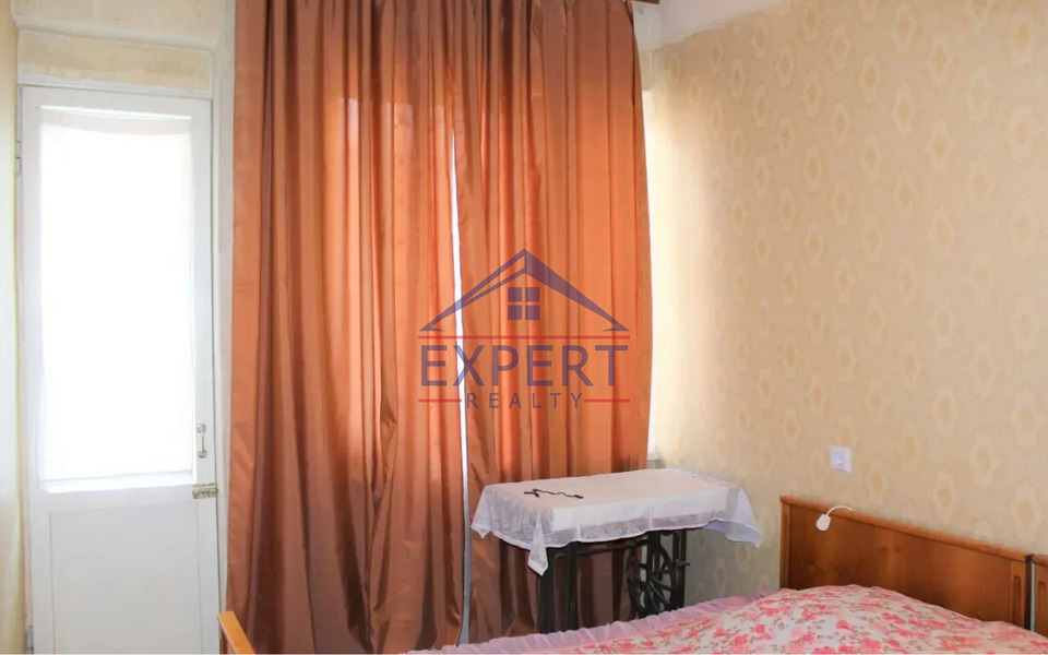 ԱՐԱԲԿԻՐ, ԿՈՄԻՏԱՍԻ ՊՈՂՈՏԱ, 2 ՍԵՆՅԱԿ