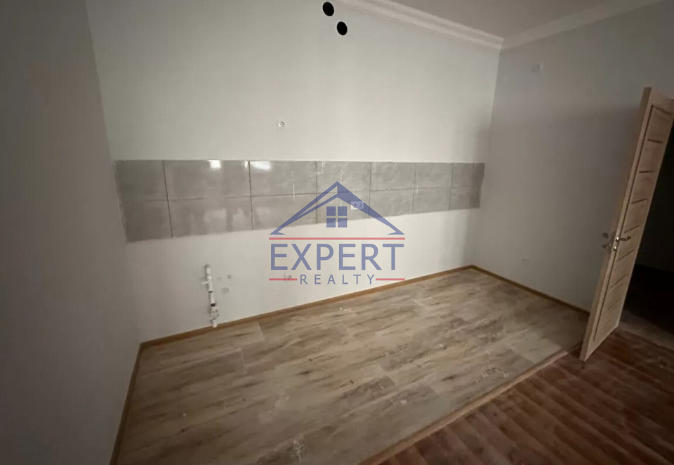 ԿԵՆՏՐՈՆ, ՄՈՆԹԵ ՄԵԼՔՈՆՅԱՆ ՓՈՂՈՑ, 3 ՍԵՆՅԱԿ