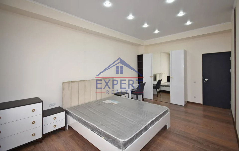 ՆՈՐՔ ՄԱՐԱՇ, ՀՈՎՍԵՓՅԱՆ ՓՈՂՈՑ , 3 ՍԵՆՅԱԿ