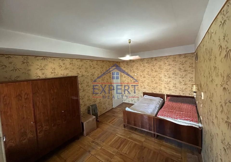 ԿԵՆՏՐՈՆ, ԱՅԳԵՍՏԱՆ ՓՈՂՈՑ, 2 ՍԵՆՅԱԿ